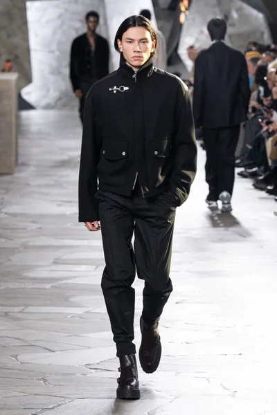 Look 39